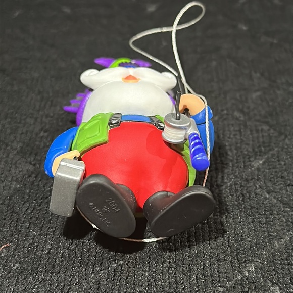 2004 Hallmark Ornament:Catch of the Day - Picture 6 of 7